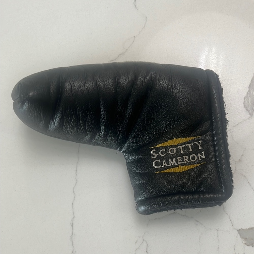 Scotty Cameron Black Leather Putter Cover